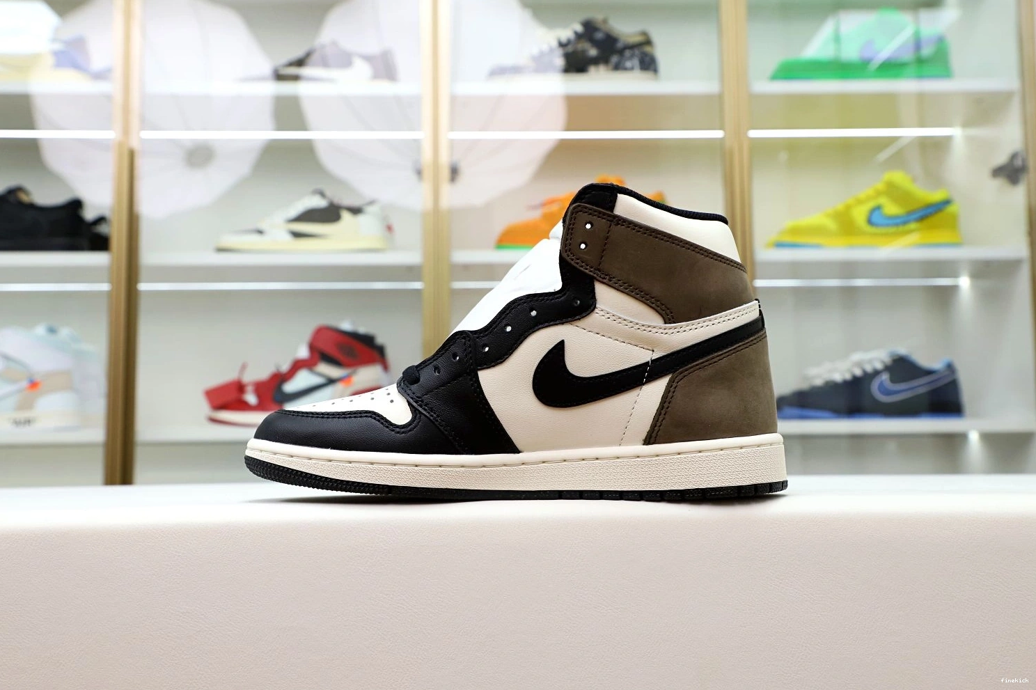 JORDAN RETRO MOCHA' HIGH 1 AIR 'DARK OG 0723